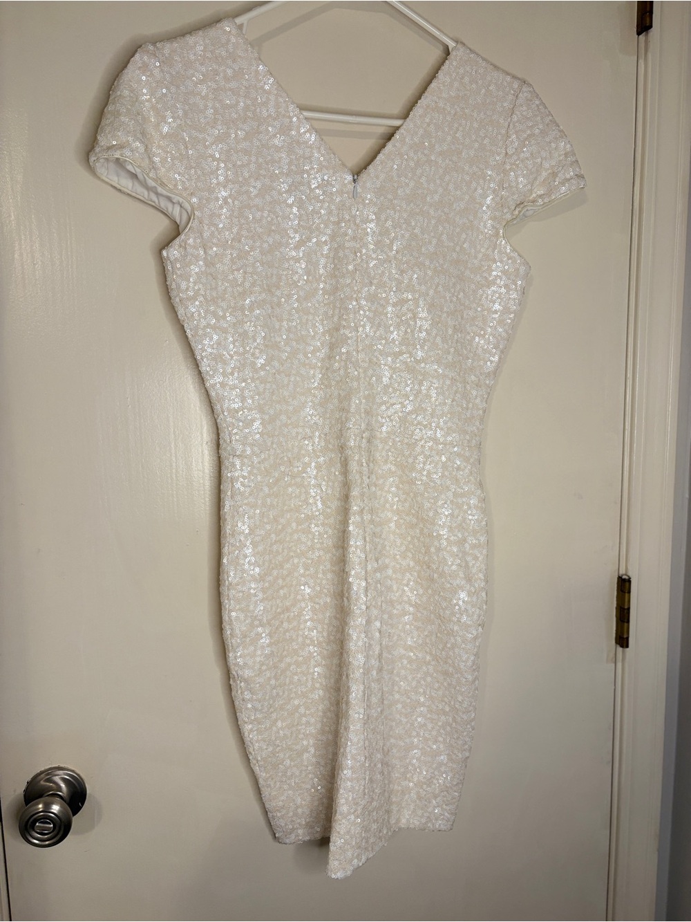 Dress the Population Ivory Sequin V-Neck Sheath Dress - Picture 2 of 5